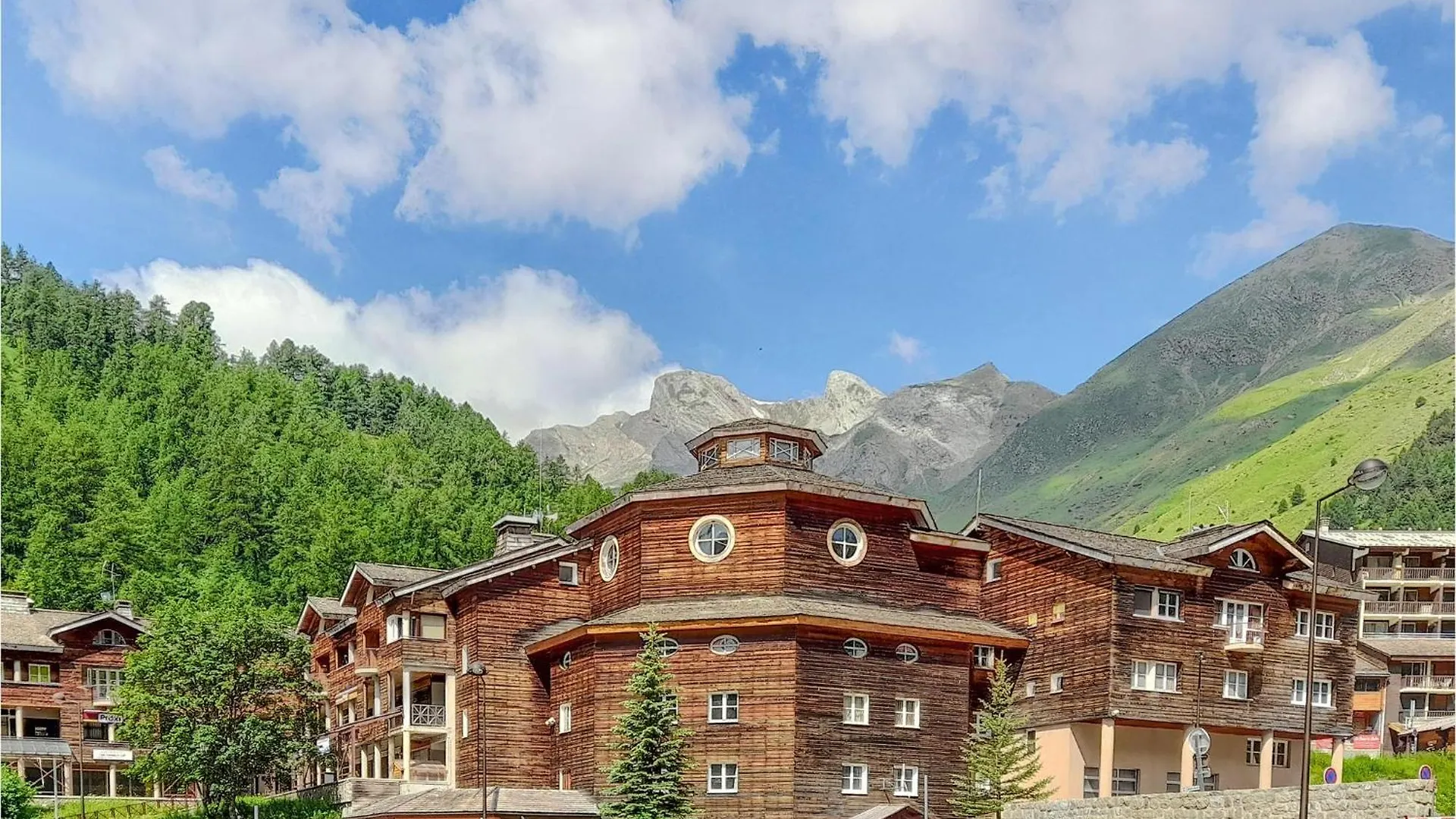1 Bedroom Lovely Apartment In Allos